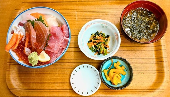 海鮮丼